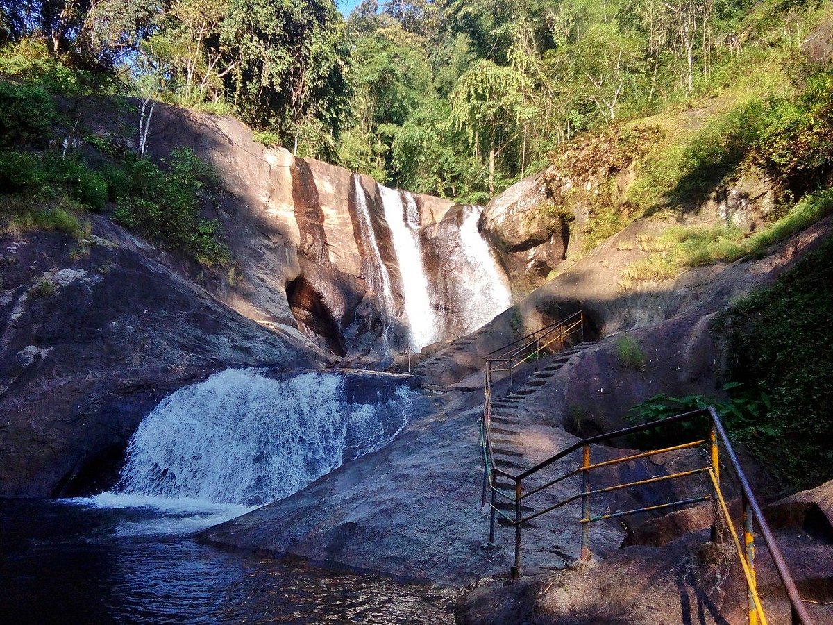 Kumbavurutty-Falls