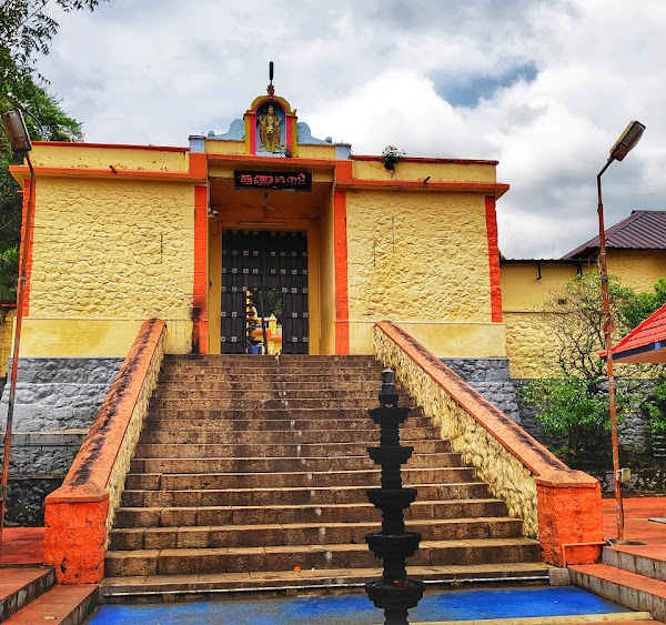 Achankovil-Temple.jpeg